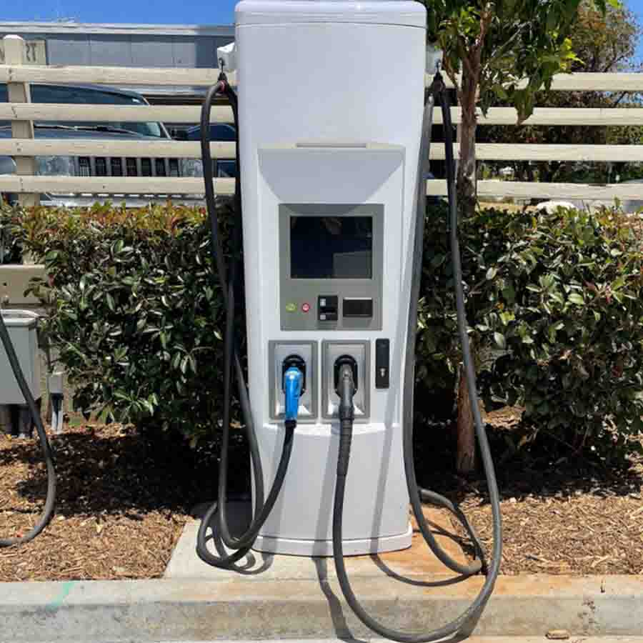 DCFC charger at Yorba Linda 76 gas station